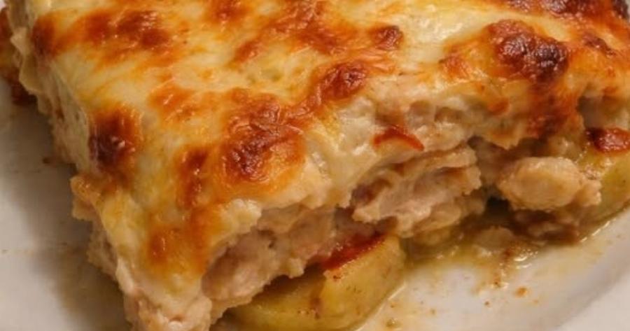 Κοτόπουλο με πατάτες ογκρατέν: Το πιο ζουμερό και εύκολο φαγητό φούρνου