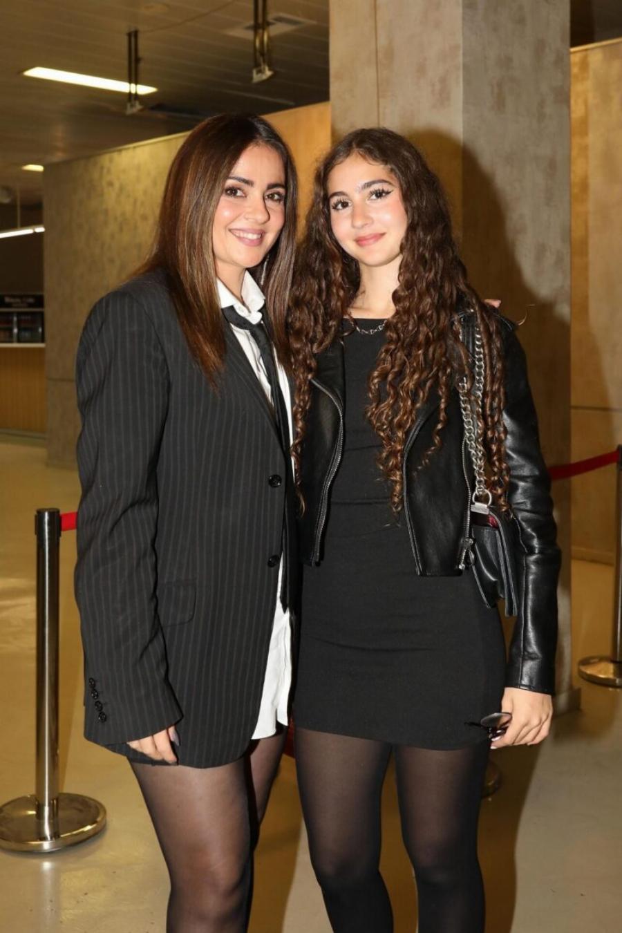 Μακρύ κατσαρό μαλλί, πιο ψηλή από την μαμά της: Η Λυδία Παπαγιάννη είναι ο κλώνος της Αγγελικής Δαλιάνη, ομοιότητα σοκ