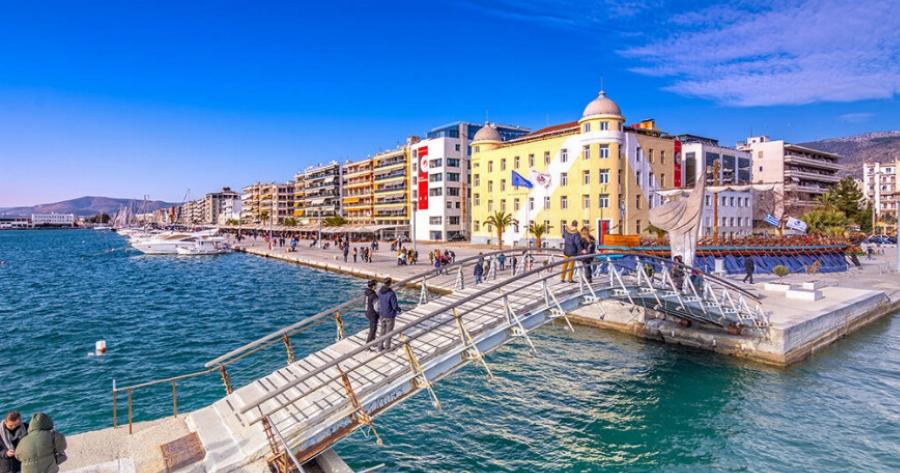 Είναι επίσημο: Αυτή είναι η πιο όμορφη παραθαλάσσια πόλη της Ελλάδας – Δεν είναι ούτε το Ναύπλιο, ούτε τα Χανιά