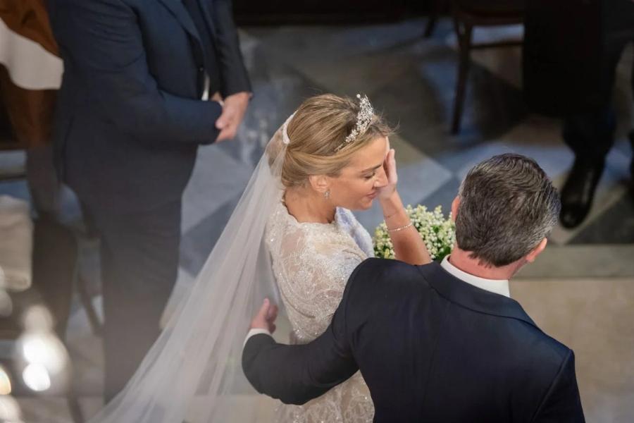 Νικόλαος Ντεγκρές – Χρυσή Βαρδινογιάννη: Οι επίσημες «γαλαζοαίματες» φωτογραφίες κι η ανακοίνωση για τον γάμο τους