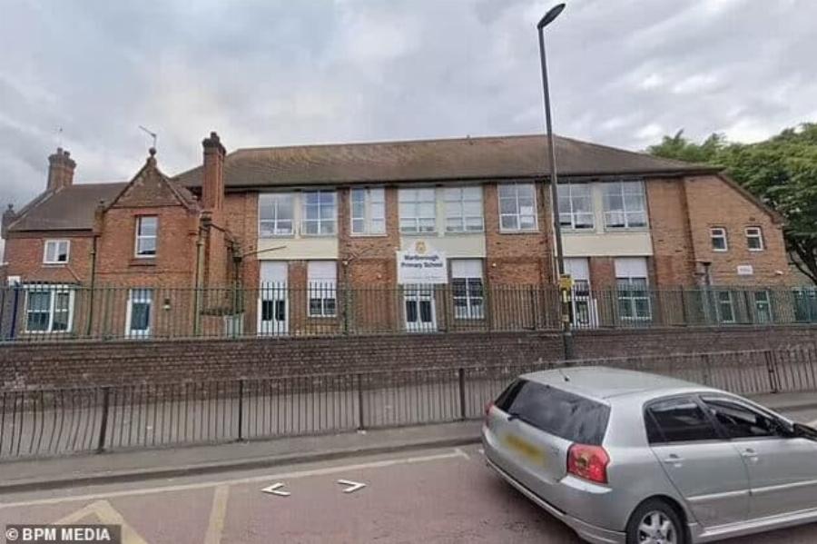 6χρονο αγοράκι πέθαvε στον ύπνο του αφού χτύπησε στο κεφάλι ενώ βρισκόταν στο σχολείο