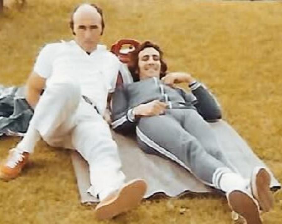 Θpnvoς – Πέθαvε ο Στάθης