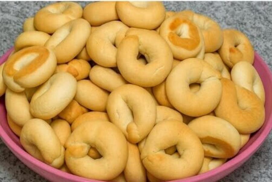 Με 3 υλικά έφτιαξα πάνω από 100 κουλουράκια – Η πιο εύκολη συνταγή