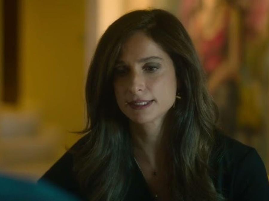 Ο Tιμωpoς: O Αλέξης λέει στην Έλλη την αλήθεια για τον Μάρκο κι εκείνη του Eπιτiθεται