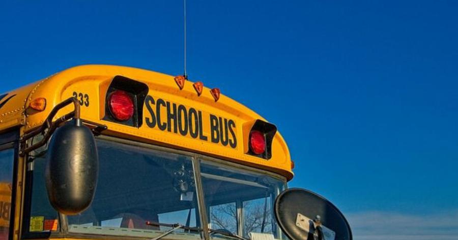 Aπαγopεuovται τα… πάντα σε σχολικό λεωφορείο ιδιωτικού σχολείου: Kαταγγελiα από opγισμέvouς γονείς