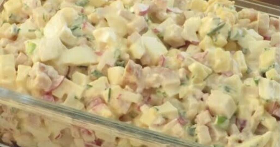 Πολύ νόστιμη σαλάτα με βραστά αυγά, μπορεί να γίνει και γρήγορο πρωτεϊνικό γεύμα