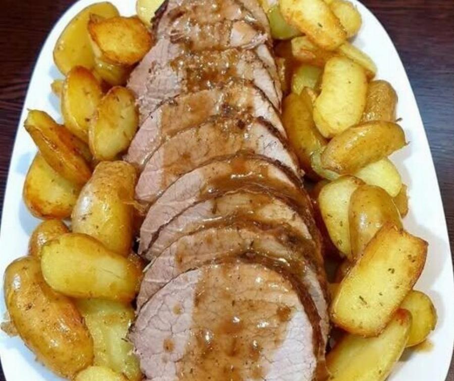 Μοσχάρι φούρνου με πατάτες baby όπως στο κυριακάτικο τραπέζι της μαμάς