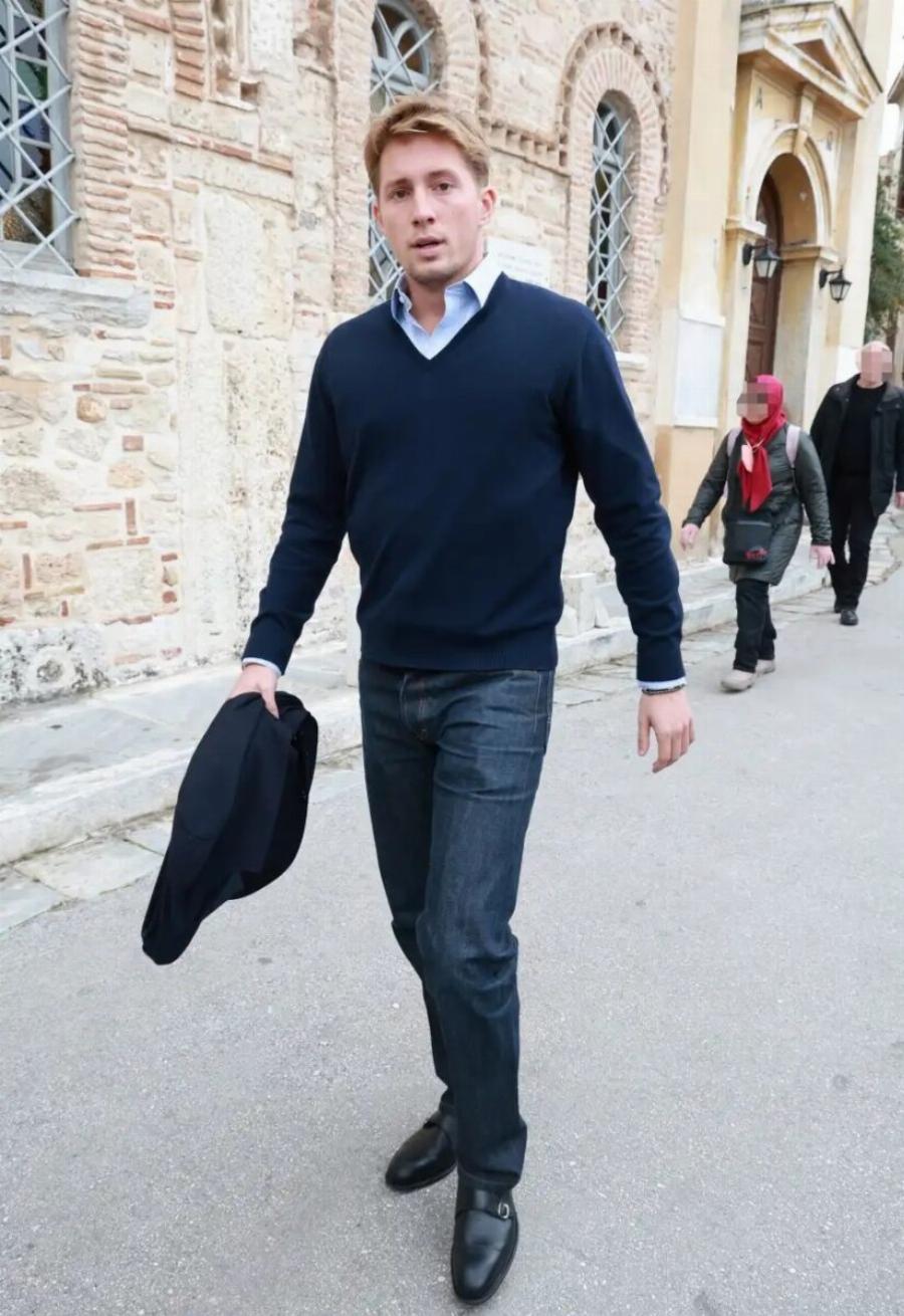 Κωνσταντίνος – Αλέξιος Ντεγκρές: Θα υπηρετήσει στον ελληνικό στρατό ο πρωτότοκος γιος του Παύλου και της Μαρί Σαντάλ