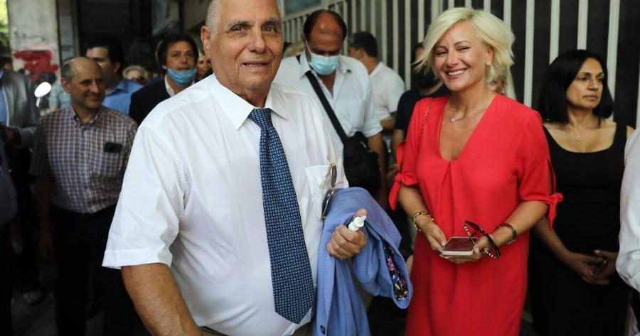 Μαρία Καρρά: Ελεύθερη με εγγύηση 100.000 ευρώ η χήρα του Γιώργου Τράγκα