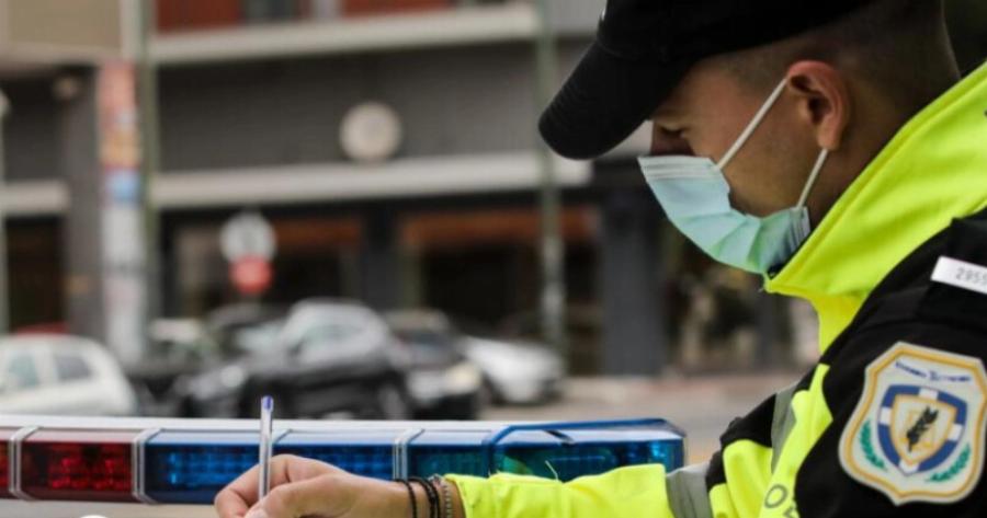 Όλοι θα την πατήσουν: Με τον νέο ΚΟΚ «τρως» 200 ευρώ πρόστιμο αν λείπει αυτό το χαρτί από το αυτοκίνητο