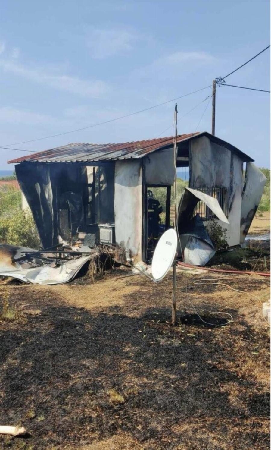 Φωτιά σε σπίτι από έκρηξη φιάλης υγραερίου – Χωρίς τις αισθήσεις του ένα άτομο – Απίστευτες εικόνες