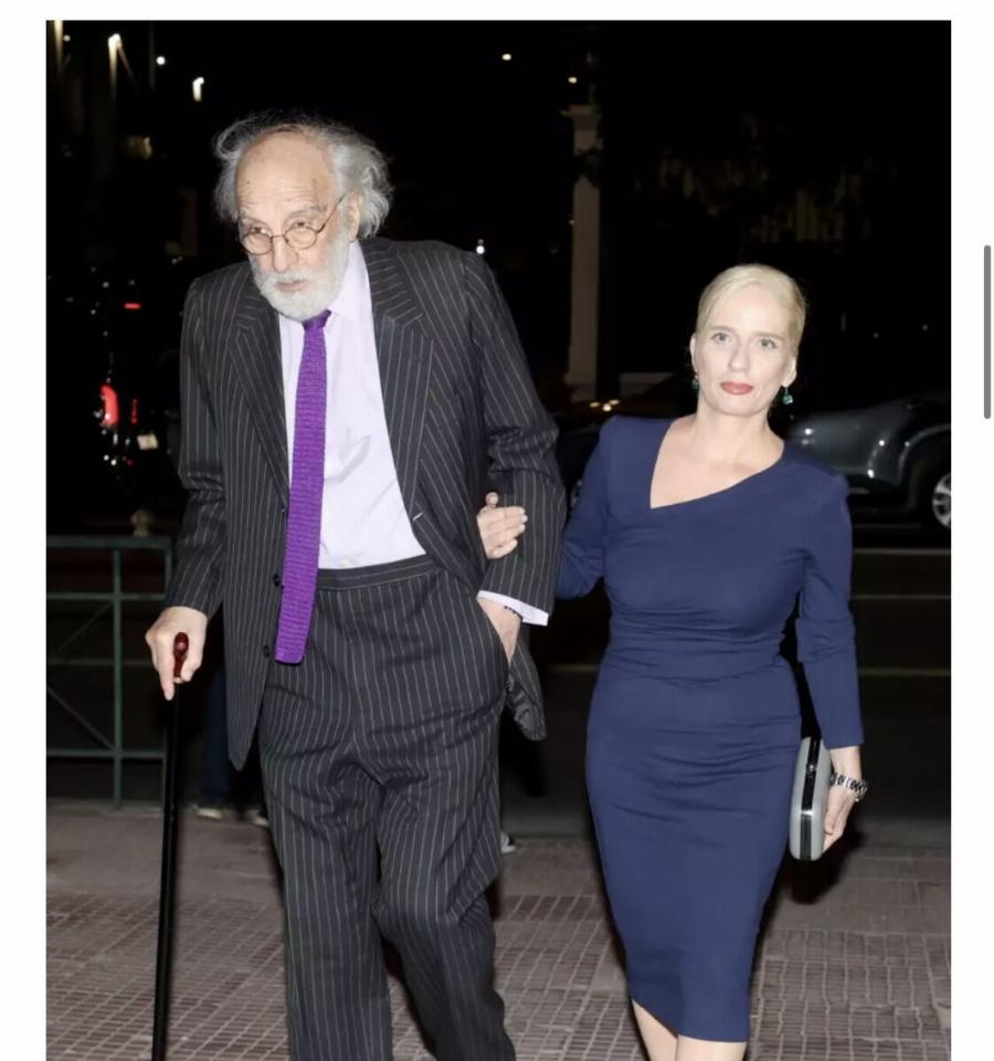 Νέα εμφάνιση του 90χρονου Αλέξανδρου Λυκουρέζου με την ξανθιά καλλονή