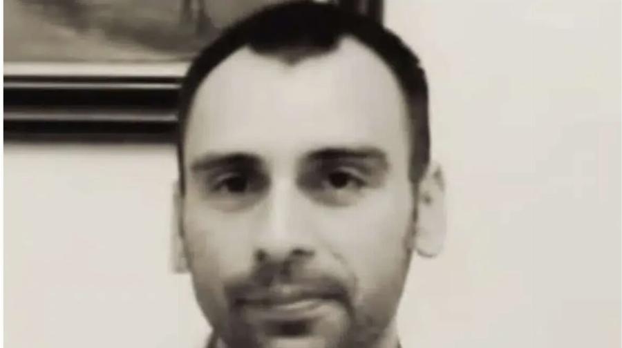 Πένθος στην ΕΛ.ΑΣ: Πέθανε ο 40χρονος αστυνομικός που κάηκε στην προσπάθειά του να ανάψει ένα καντήλι