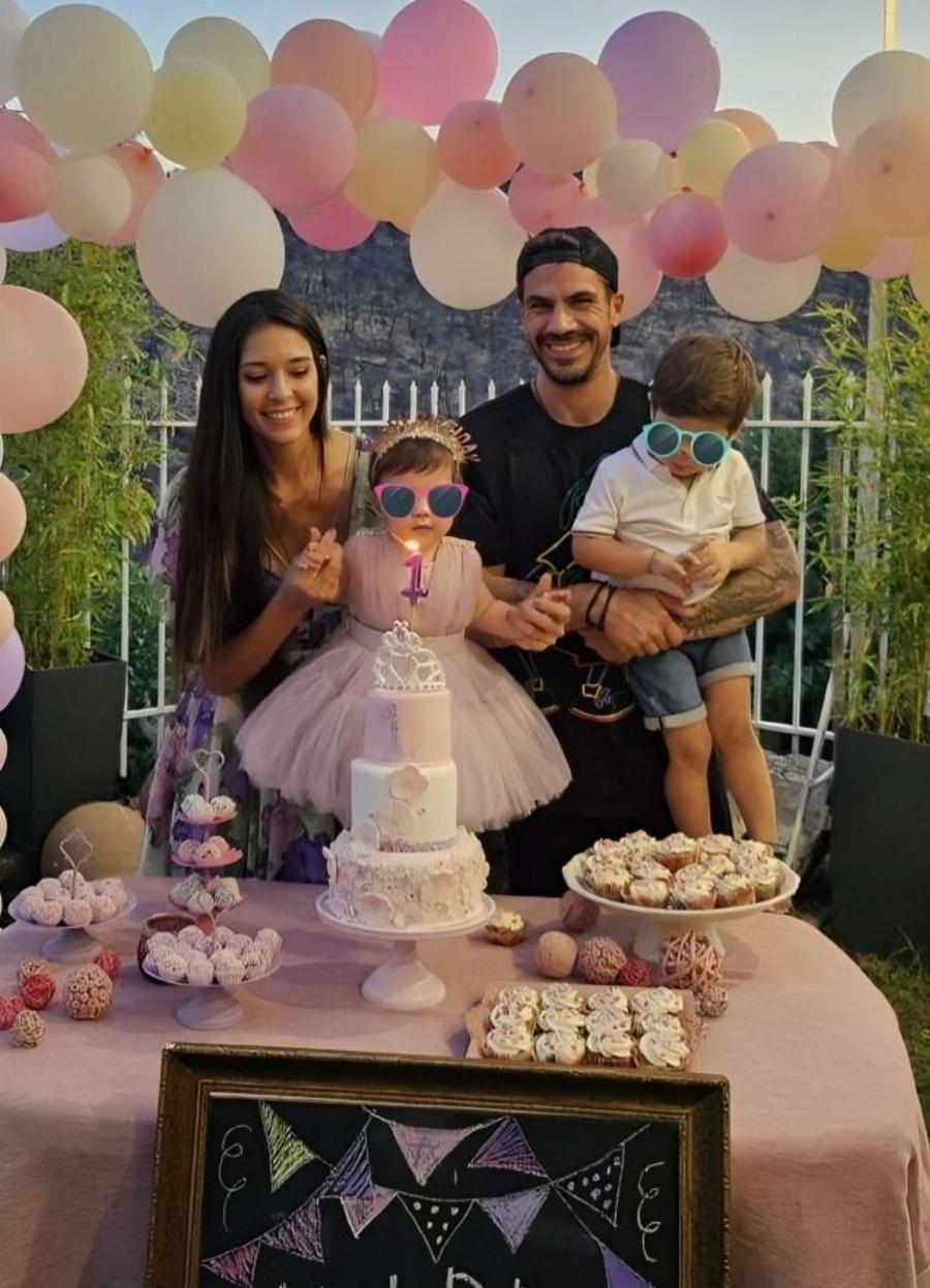 Μεγάλες χαρές για τον Άκη Πετρετζίκη: Ανακοίνωσε τα ευχάριστα και όλοι του εύχονται