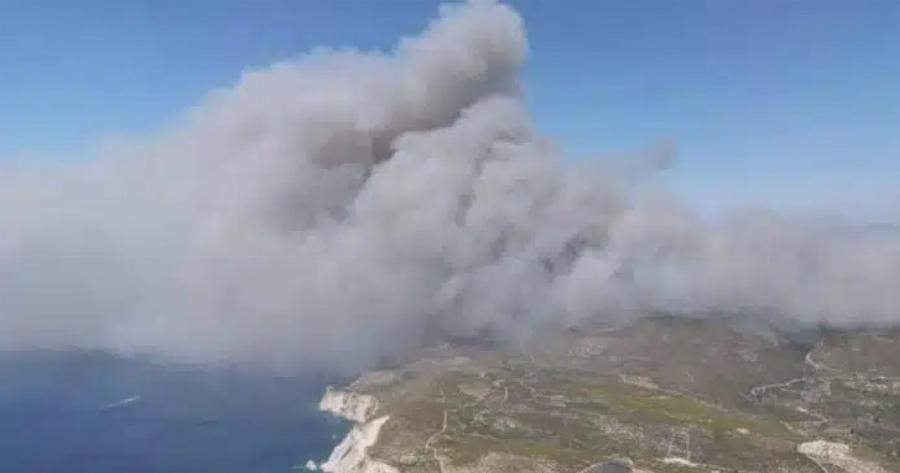 ΜΕΓΑΛΕΣ ΦΩΤΙΕΣ ΠΑΝΤΟΥ – KAIΓETAI Η ΕΛΛΑΔΑ – ΟΙ ΠΕΡΙΟΧΕΣ ΠΟΥ ΕΧΕΙ ΠΥΡΚΑΓΙΕΣ