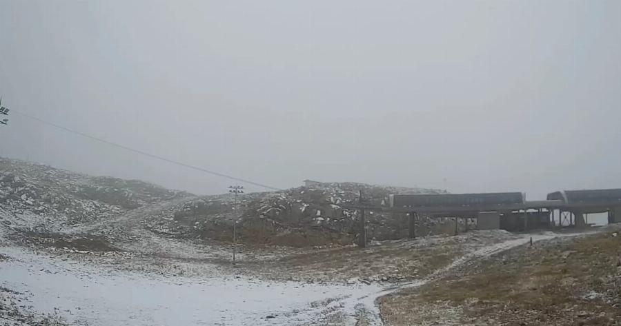 Χιονίζει αυτή τη στιγμή – Δείτε LIVE