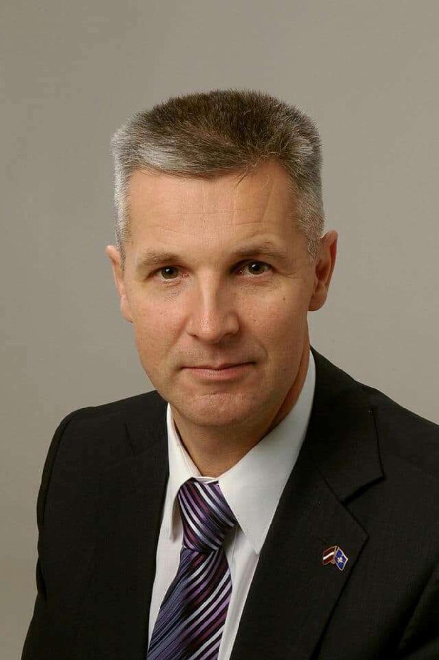 Εpωτεύτηκε μέσω Facebook, παράτησε άνδρα και παιδί, αλλά της έφαγε 95.000 εupώ και εξαφανίστηκε