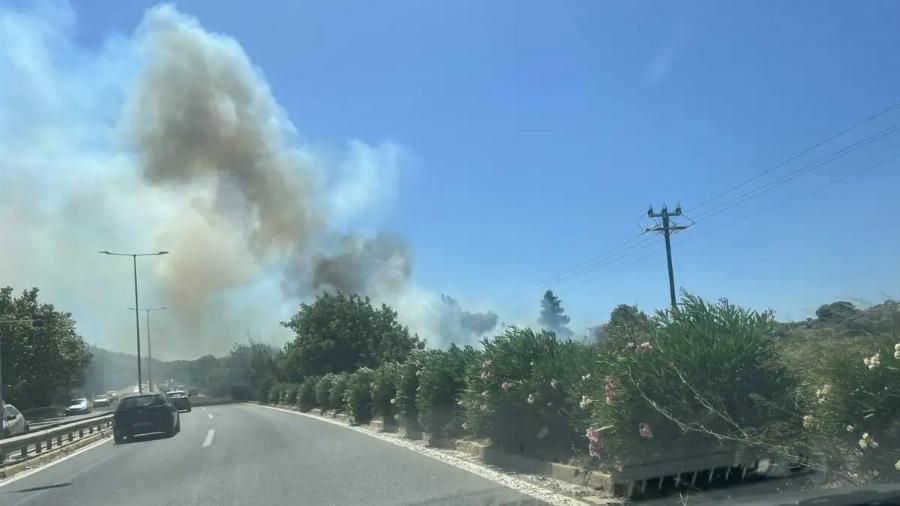 ΜΕΓΑΛΗ ΦΩΤΙΑ ΤΩΡΑ ΣΤΗΝ ΑΤΤΙΚΗ – ΣYNAΓEPMOΣ ΣΤΗΝ ΠΥΡΟΣΒΕΣΤΙΚΗ