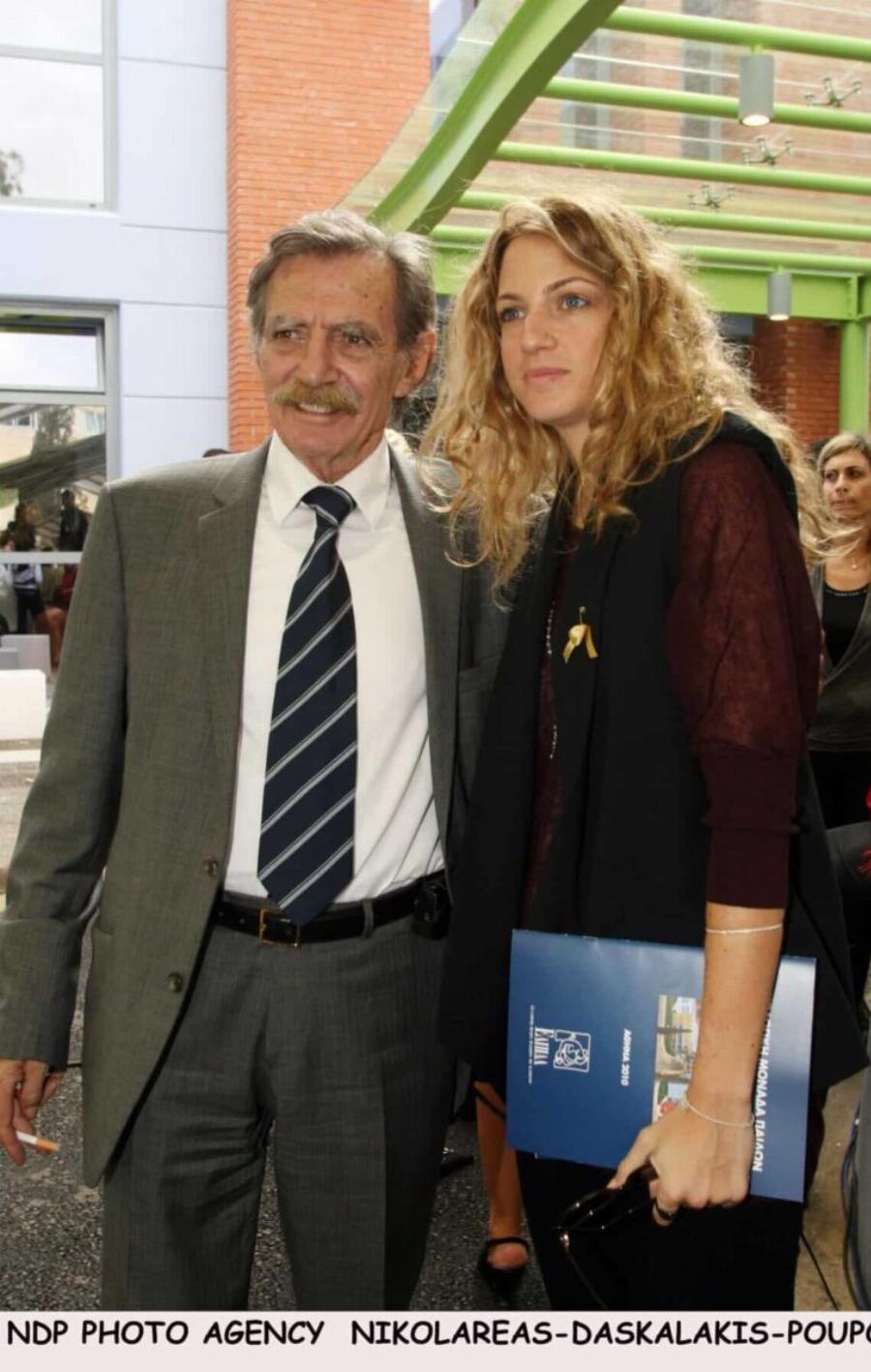 Σπάραξε η Χρυσή: Πως έμαθε για τον θάνατο του πατέρα της – Το τηλέφωνο που της έπεσε από τα χέρια