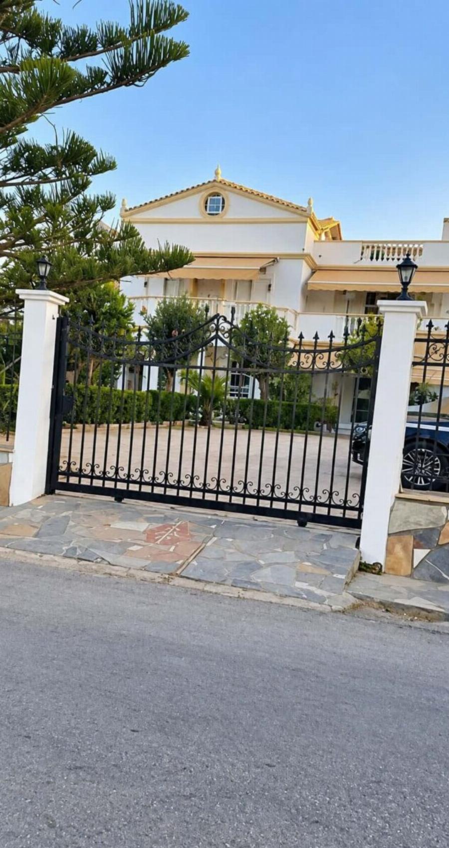 Αποκλειστικό! Αυτά είναι τα 6 σπίτια που αφήνει ο Γιώργος Μαζωνάκης: Το «φιλέτο» των 500.000 ευρώ και το άγνωστο ακίνητο στην Κρήτη