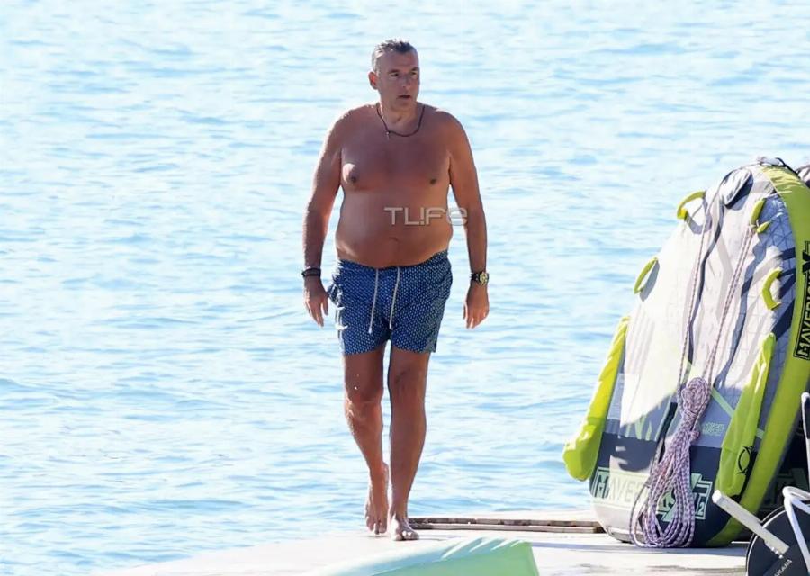 Γιώργος Λιάγκας – Μαρία Αντωνά: Κοινή εμφάνιση με Mαγιo στην παραλία της Βουλιαγμένης