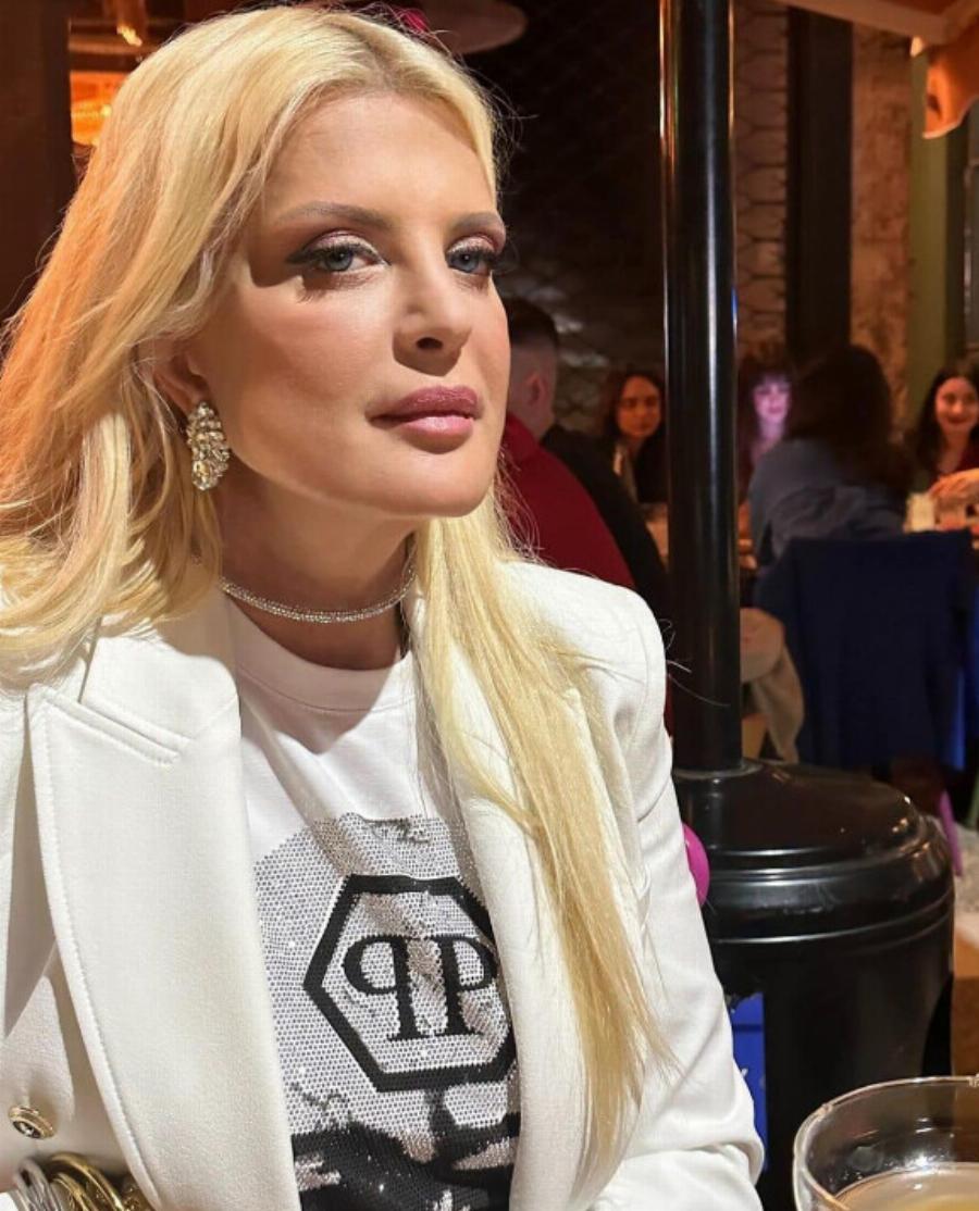 Χαμός με την Μαρίνα Πατούλη – Ανέβασε φωτογραφία και μοιάζει με την Καινούργιου