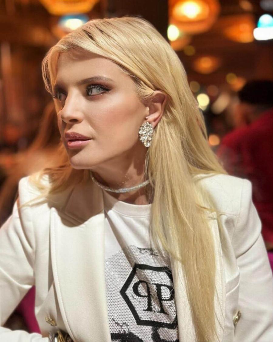 Χαμός με την Μαρίνα Πατούλη – Ανέβασε φωτογραφία και μοιάζει με την Καινούργιου