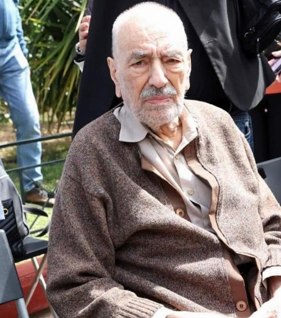 Ηθοποιάρα ετών 94! – Σπάνια δημόσια εμφάνιση θρυλικού Έλληνα ηθοποιού