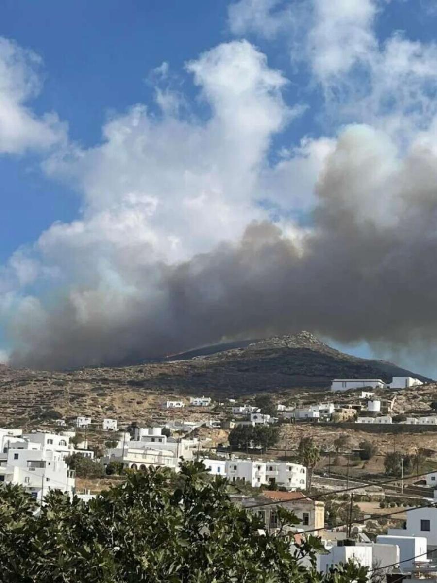 EKTAKTO – Νέα Μεγάλη Φωτιά Τώρα στην Ελλάδα: Ηχεί το 112, Κινδυνεύoυν σπίτια, Εκκενώνoνται περιοχές, δίνουν μάχη οι κάτοικοι