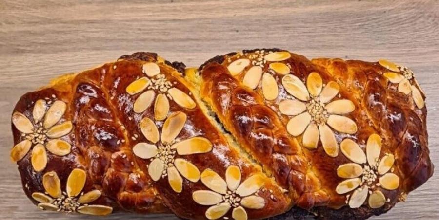 Τσουρέκι γεμιστό με νουτέλα αφράτο με ίνες – Η συνταγή που πετυχαίνει πάντα