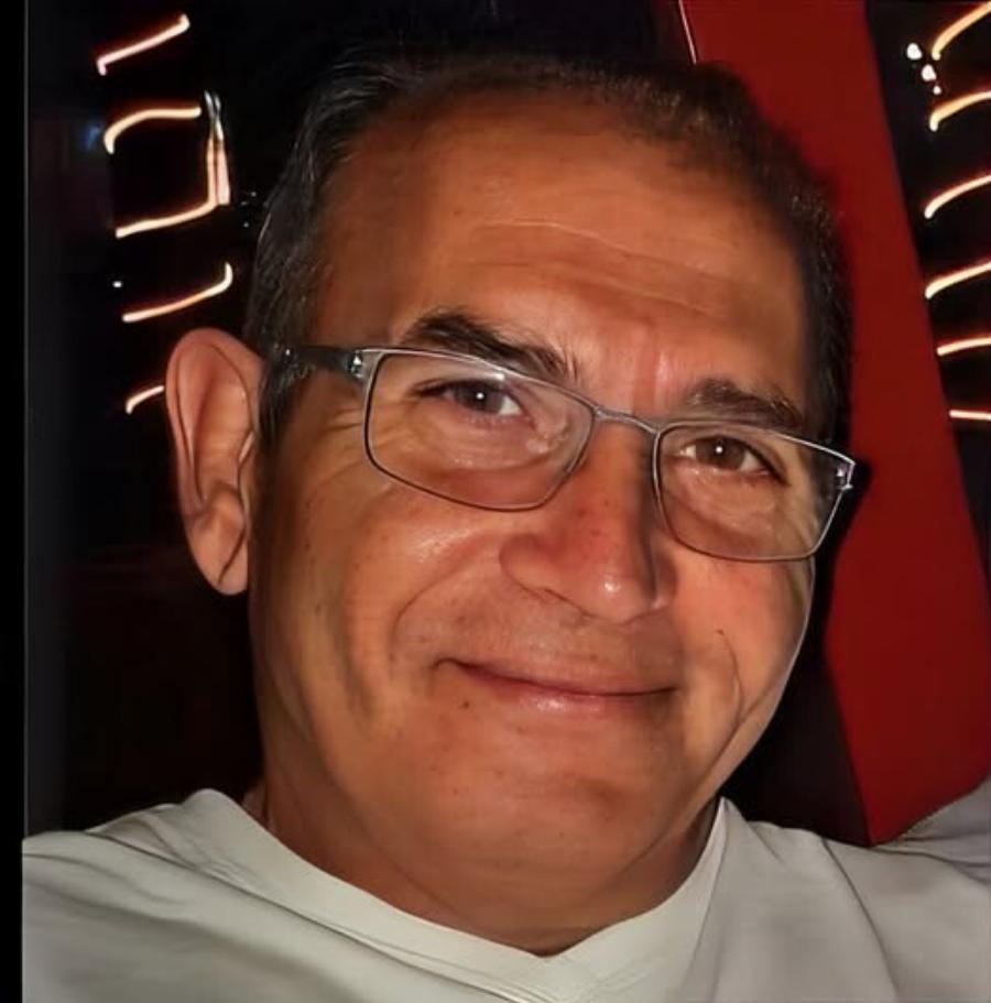 Ίσως το πιο γλυκό παιδί του Ελληνικού κινηματογράφου, το αγαπημένο φτωχόπαιδο των νεανικών μας χρόνων