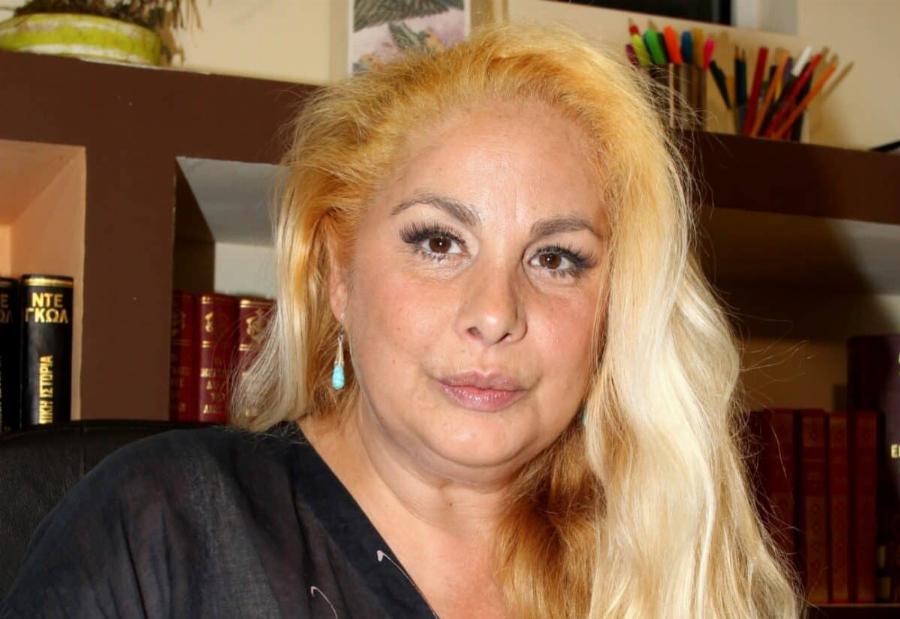 Συγκλονίζει η Τζένη Χειλουδάκη για τον Μαζωνάκη: «Όταν έχασα τη μητέρα μου, μου έδωσε 5.000 ευρώ – Κάθε φορά είχε έναν φάκελο για μένα»