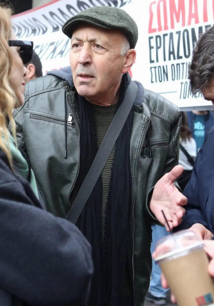 Τέμπη: Ηθοποιοί, τραγουδιστές και παρουσιαστές στη συγκέντρωση στο Σύνταγμα – Φωτογραφίες