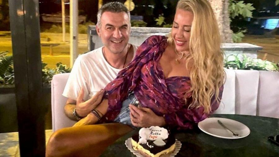 «Ένας αγνώριστος Τραϊανός Δέλλας»: Οι τελευταίες στιγμές στο πλευρό της Γωγώς Μαστροκώστα