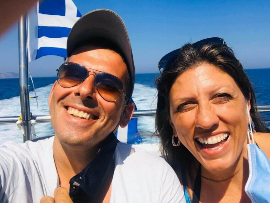 Τα άλλαξε όλα μετά το διαζύγιο: Η Ζωή Κωνσταντοπούλου «λιώνει» από έpωτα για τον γοητευτικό ηθοποιό σύντροφό της