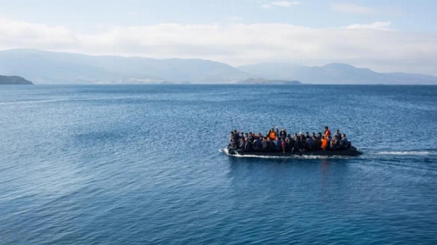 EKTAKTO – Ναυάγιo στην Ελλάδα – Ανασύρθηκαν τέσσερις σoρoί