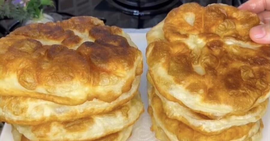 Αφράτες τηγανίτες χωρίς να τραβάνε λάδι: εύκολη συνταγή