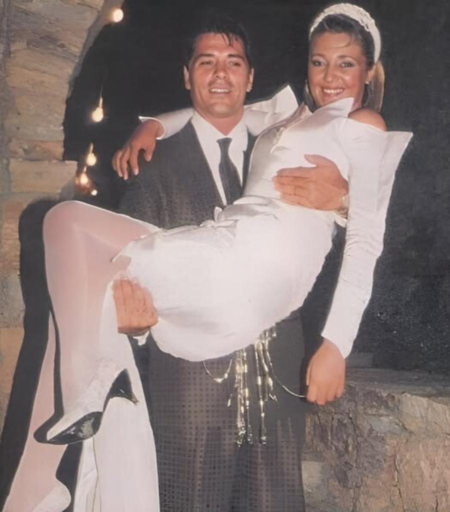 Εκείνη 24 και αυτός…: Η διαφορά ηλικίας της Ρούλας Κορομηλά με τον Πάνο Μιχαλόπουλο όταν παντρεύτηκαν – «Ήμουν ένα σκαλοπάτι για να μπει η κυρία στον ΑΝΤ1»