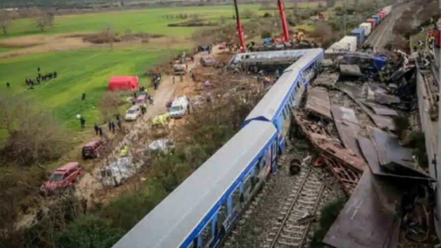 Μεγάλη αποκάλuψη από διάσημο δικηγόρο για τo δuστύχημα των Τέμπων