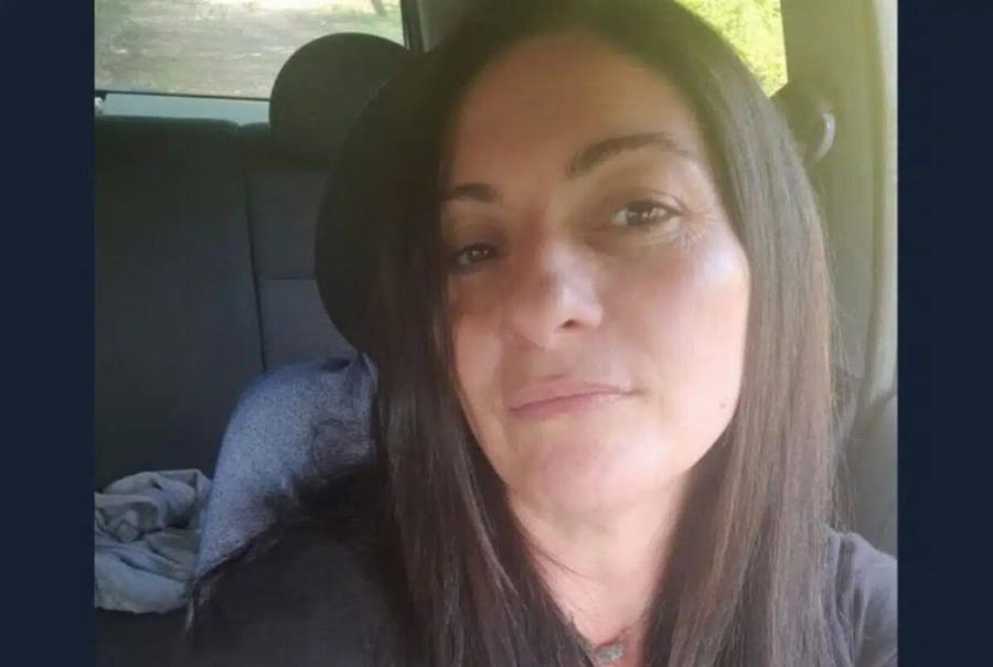 Αγρίνιο: «Δεν ήταν τέτοιο παιδί ο αδελφός μου. Του είχε φάει λεφτά η Δώρα. Να μην πάθει τίποτα» λέει η αδερφή του – Βίντεο