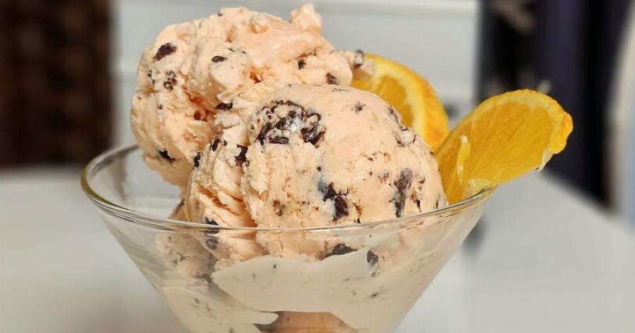 Παγωτό πορτοκάλι με 1 ολόκληρο φρούτο – Χωρίς παγωτομηχανή