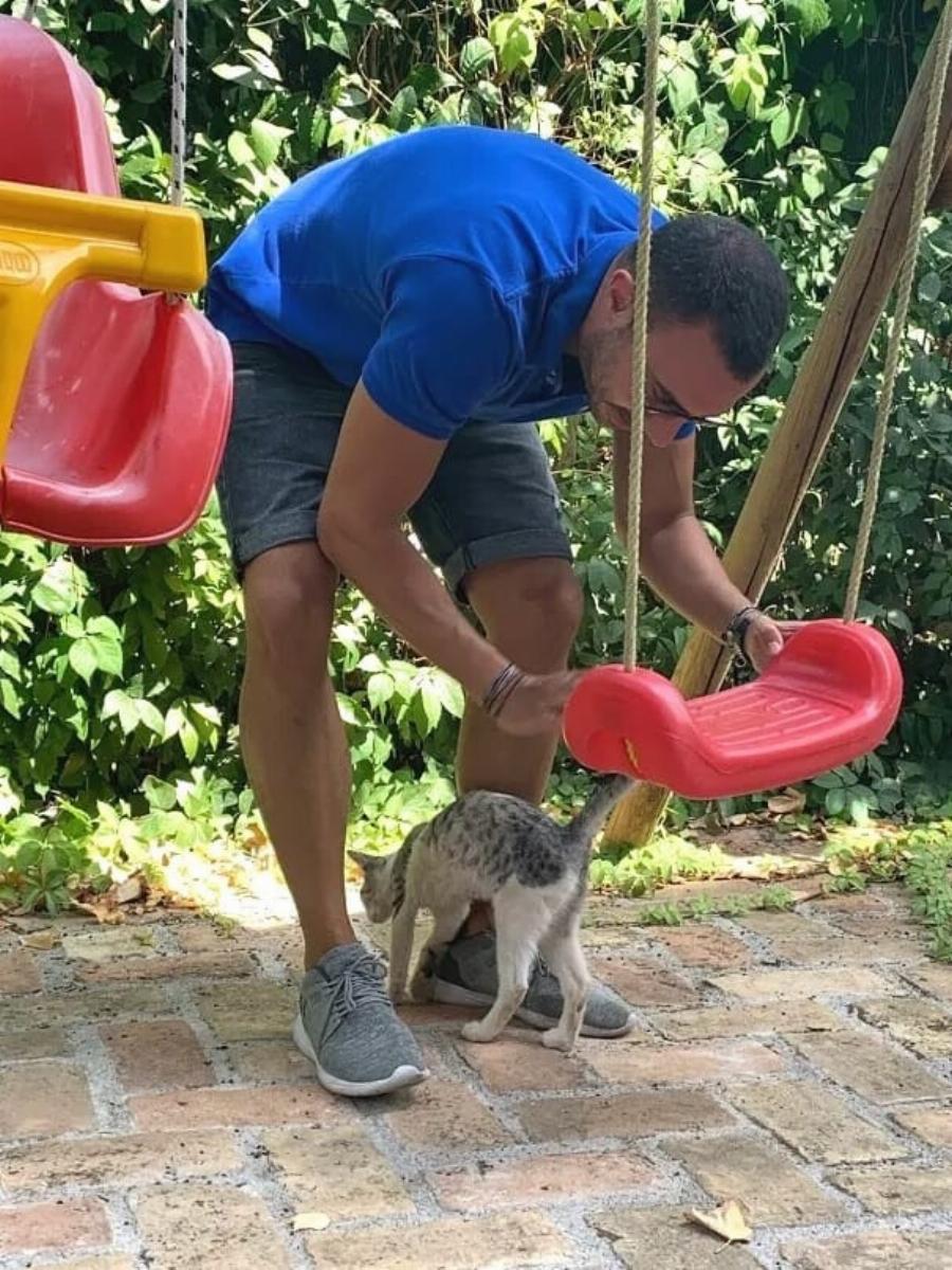 Θλiψn στον δημοσιογραφικό κόσμο: Έφυγε από τη ζωή ένας υπέροχος άνθρωπος – Είχε αφιερώσει τη ζωή του στα αδέσποτα