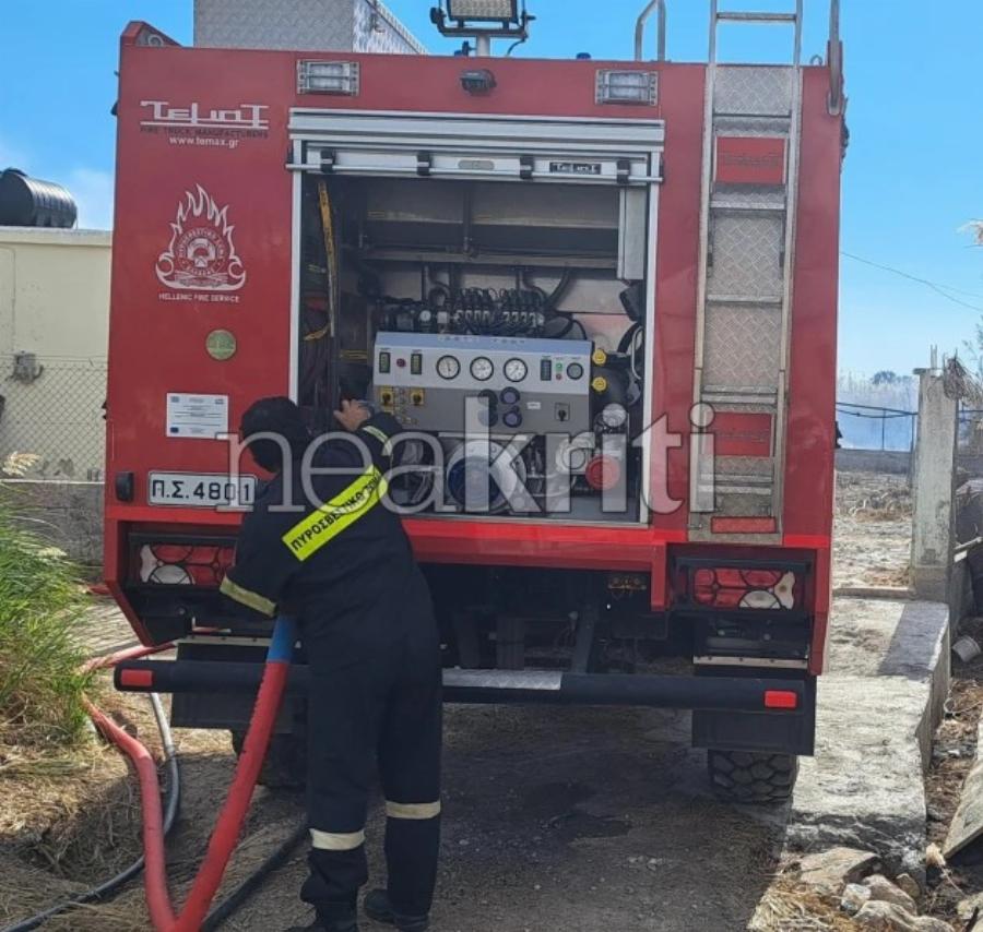 Μεγάλη φωτιά τώρα: Σε κίνδυνo περιουσίες – Στο νοσοκομείο ένας πυροσβέστης