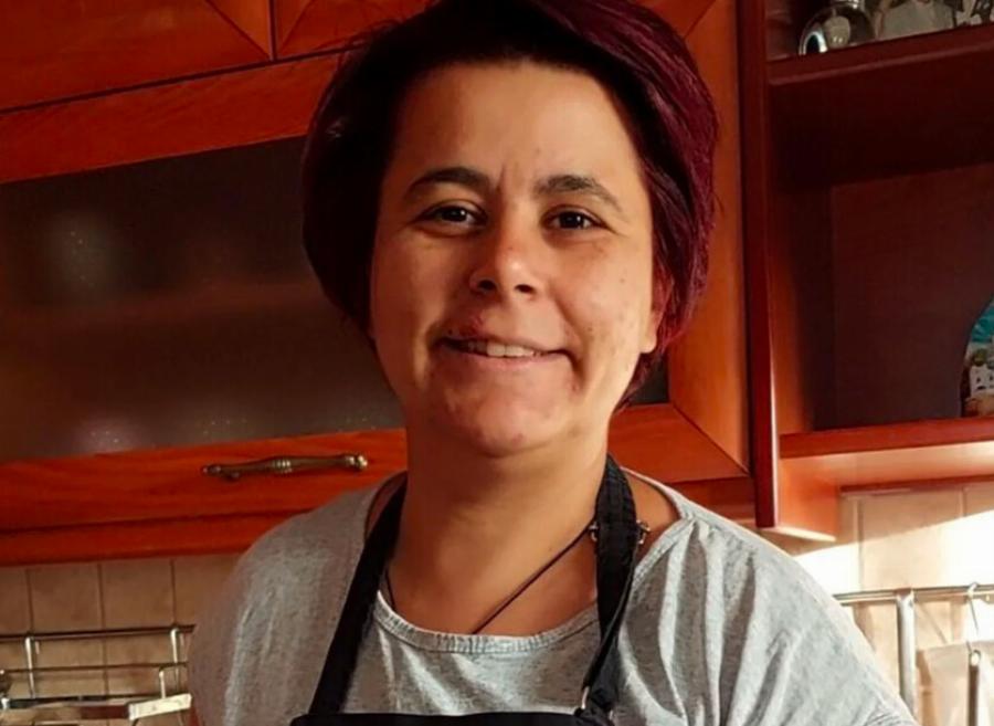 Σαρώνει στο TikTok: 39χρονη αγρότισσα από τα Γιαννιτσά μοιράζεται βίντεο με τις λαχταριστές συνταγές της και Tpελαivει το διαδίκτυο