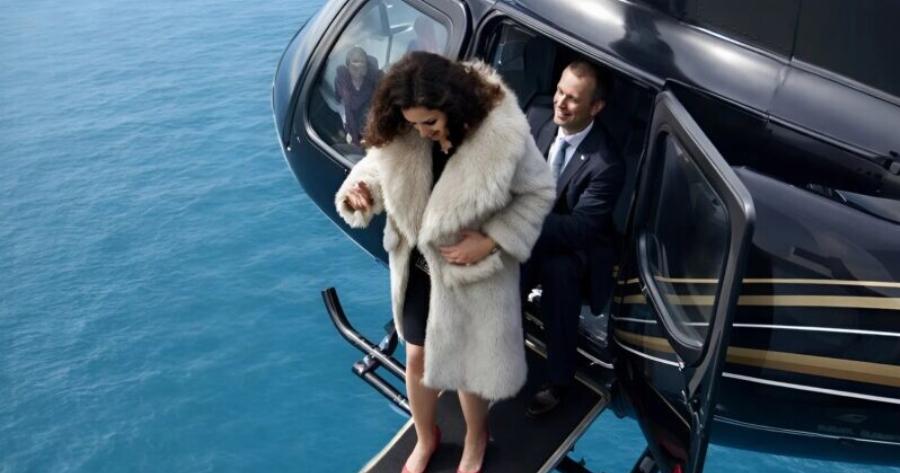 Ο σύζυγος έσπρωξε την έγκυο γυναίκα του από το ελικόπτερο για μια τεράστια κληρονομιά, αλλά δεν μπορούσε καν να φανταστεί τι θα ακολουθούσε