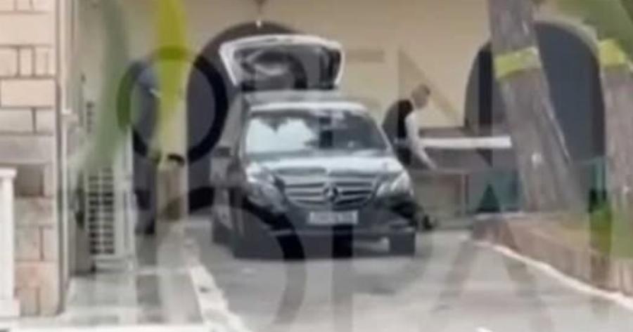 Έφτασε στο κοιμητήριο Καλλιθέας η σορός του 3χρονου Άγγελου