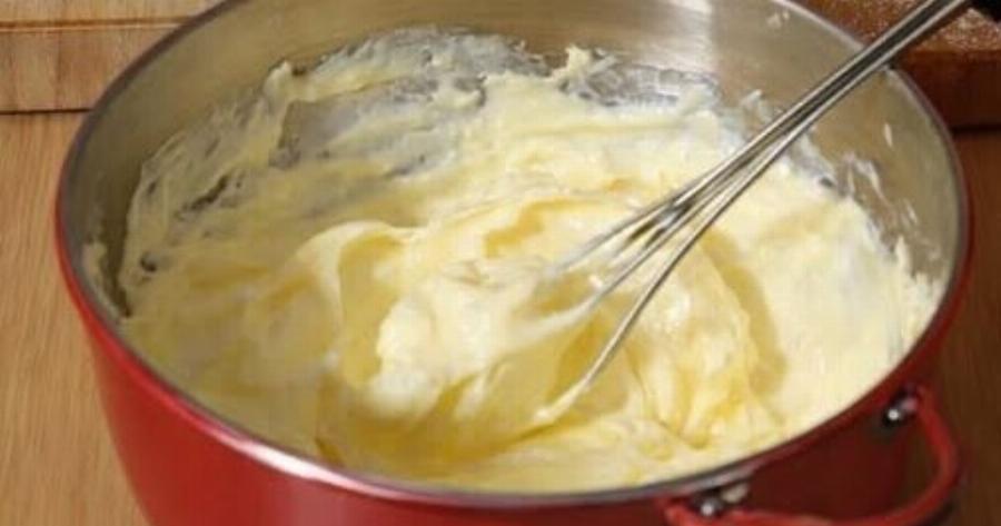 Κομψό Επιδόρπιο Σφολιάτας με Κρέμα Βανίλιας – Απλό & Εντυπωσιακό