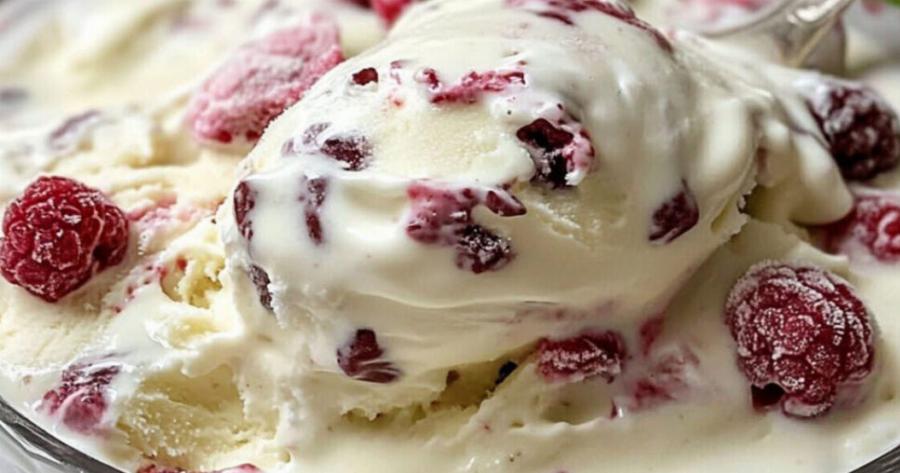 Παγωτό φράουλα με 3 υλικά – χωρίς παγωτομηχανή 😍