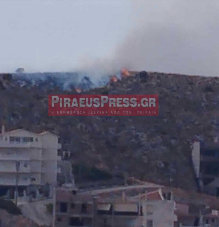 ΕΚΤΑΚΤΟ: Μεγάλη φωτιά τώρα στο Κερατσίνι