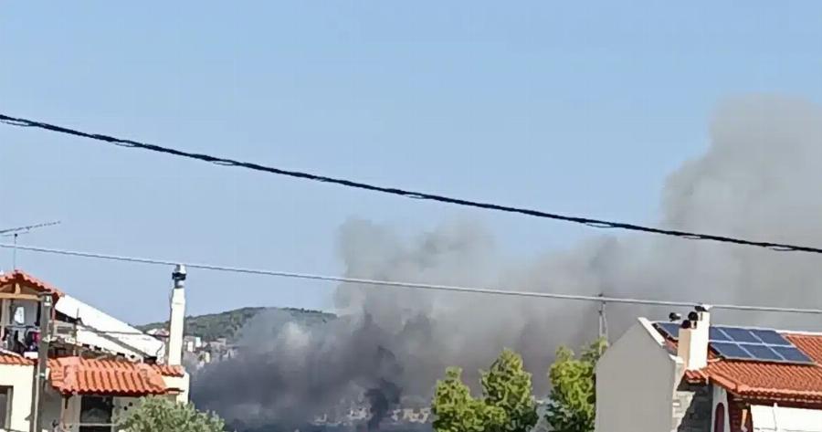 Φωτιά τώρα στην Αττική κοντά σε σπίτια – Σuvαγεpμoς στην πupoσBεστικn